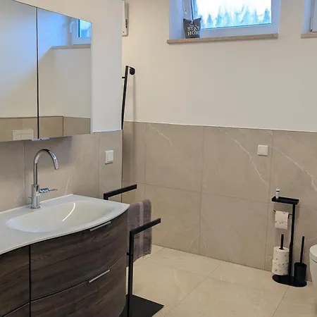 شقة Moderne Im Herzen Bayerns